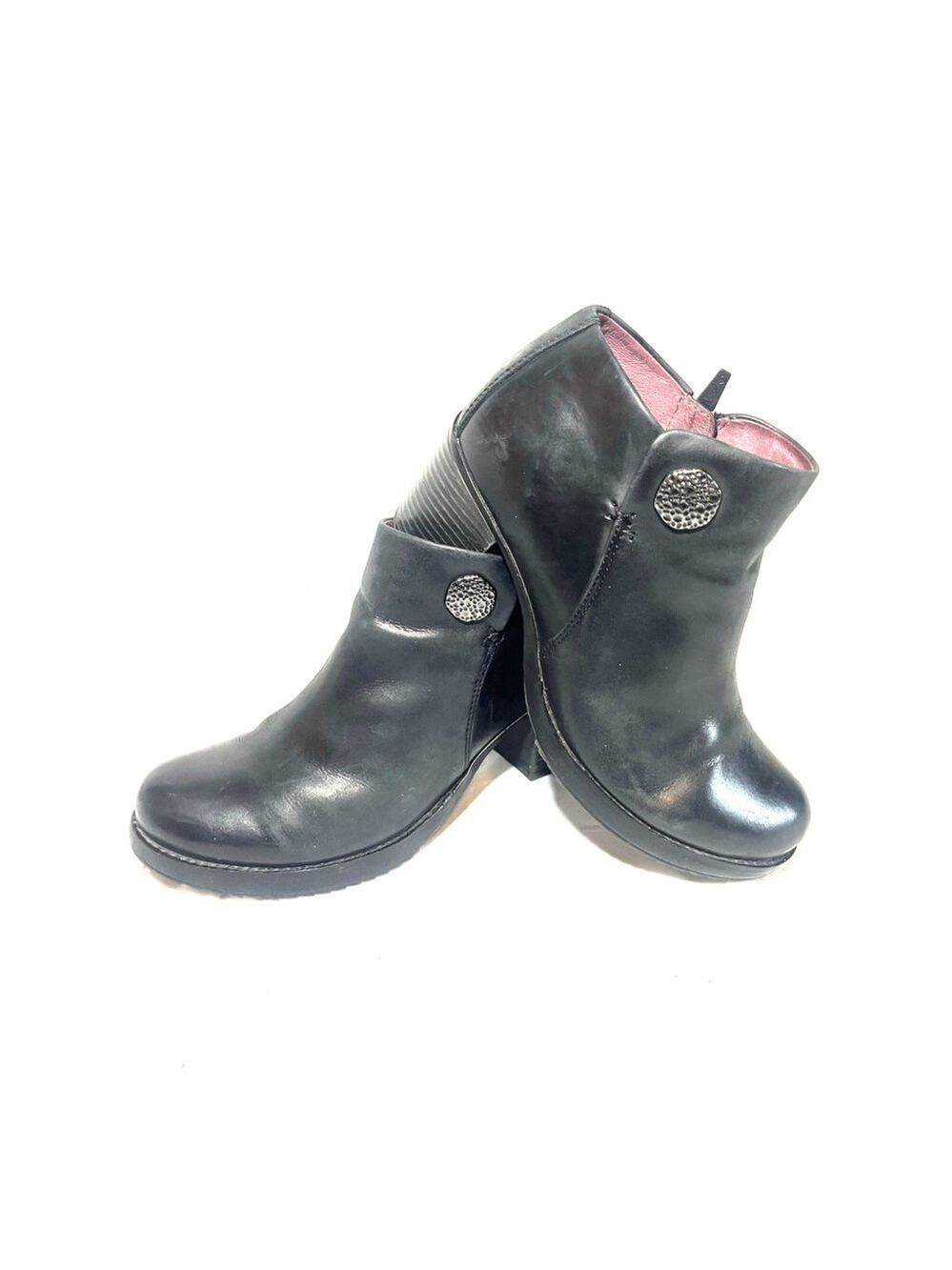 Dansko leather side zip boot Nappa leather size 39 Us size 8.5-9
